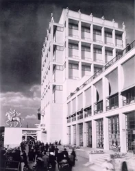 El edificio italiano en la Exposición Internacional de París, 1937
